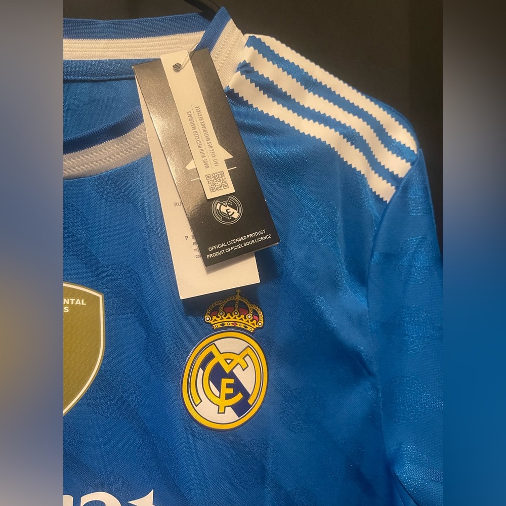 Mbappé 25/26 Real Madrid Third Jersey Long Sleeve - Picture 3 of 8